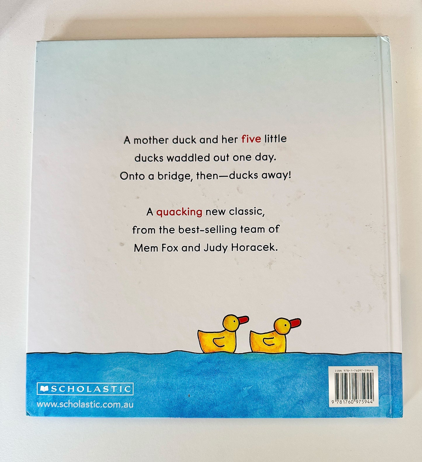 Ducks Away! by Mem Fox